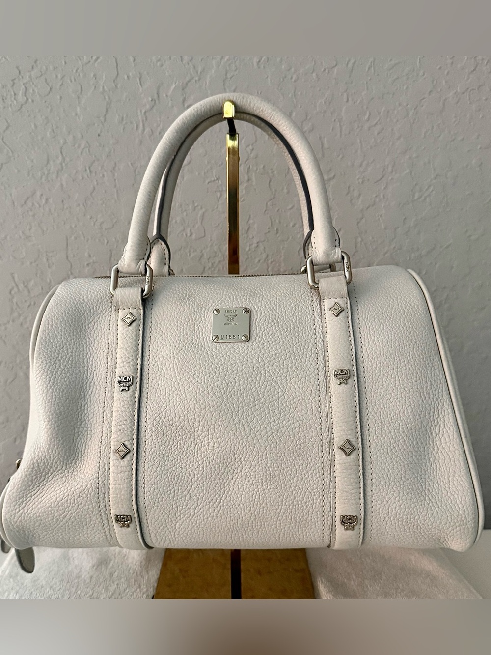 Glistening MCM White Pebbled Leather Boston Bag Satchel